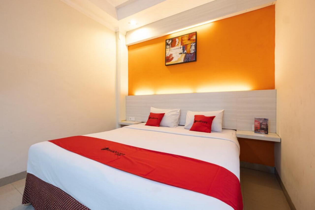 Reddoorz Plus @ Hotel Alden Макасар Екстериор снимка