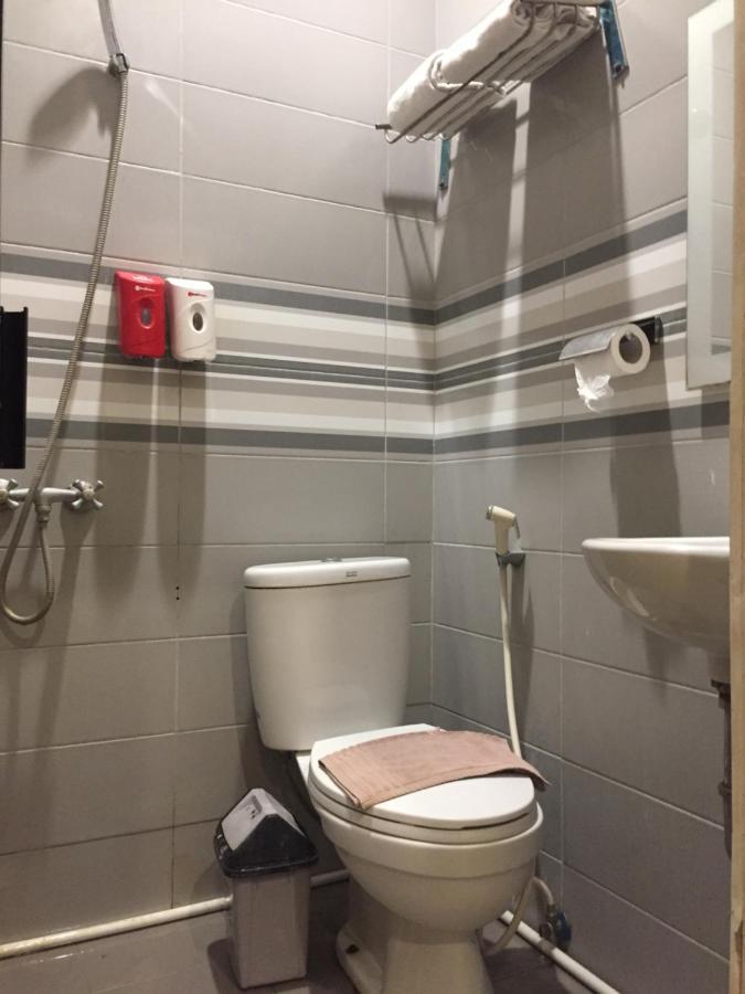 Reddoorz Plus @ Hotel Alden Макасар Екстериор снимка